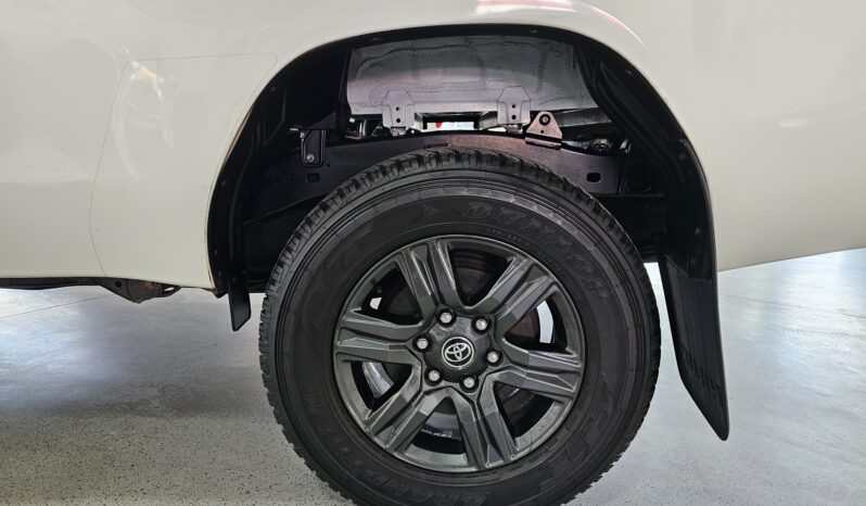 2024 Toyota Hilux 2.4 GD6 Raider S/C full