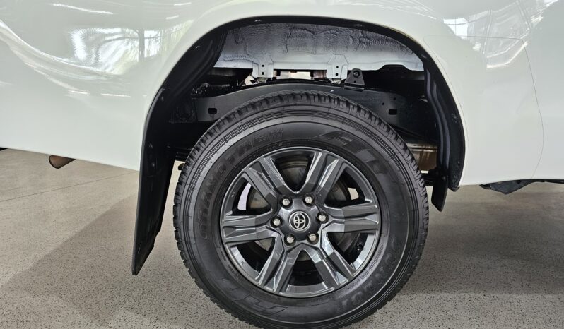 2024 Toyota Hilux 2.4 GD6 Raider S/C full