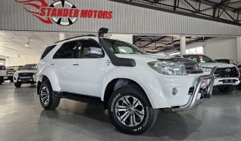 2011 Toyota Fortuner 3.0 D-4D 4×4 full