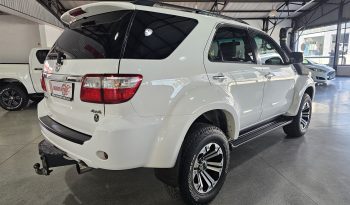 2011 Toyota Fortuner 3.0 D-4D 4×4 full