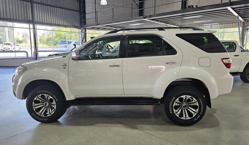 2011 Toyota Fortuner 3.0 D-4D 4×4 full