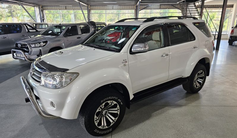 2011 Toyota Fortuner 3.0 D-4D 4×4 full