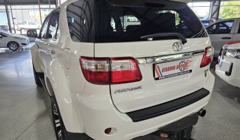 2011 Toyota Fortuner 3.0 D-4D 4×4 full
