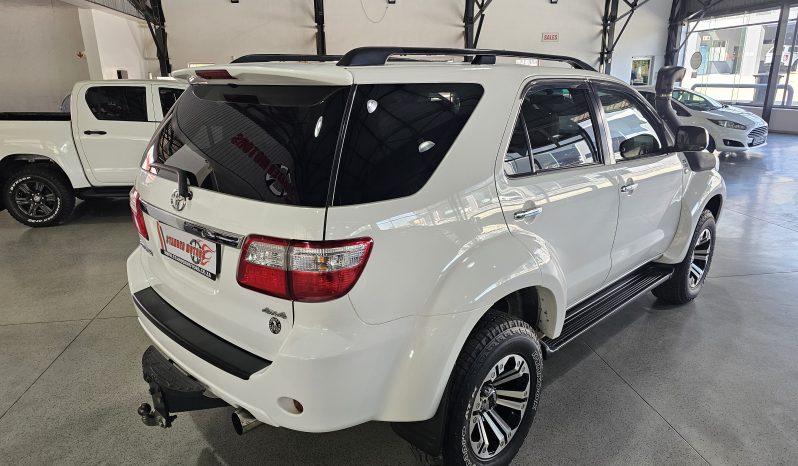 2011 Toyota Fortuner 3.0 D-4D 4×4 full