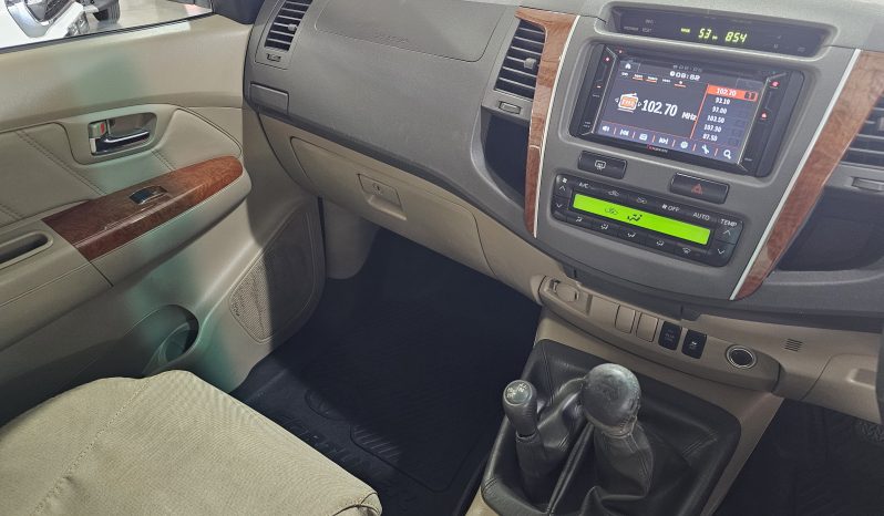 2011 Toyota Fortuner 3.0 D-4D 4×4 full
