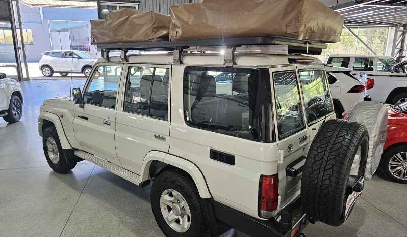 2019 Toyota Land Cruiser 76 4.5 V8 LX full
