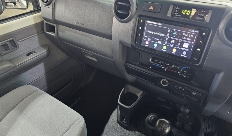 2019 Toyota Land Cruiser 76 4.5 V8 LX full