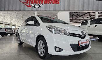 2012 Toyota Yaris 1.0 XR 3dr full