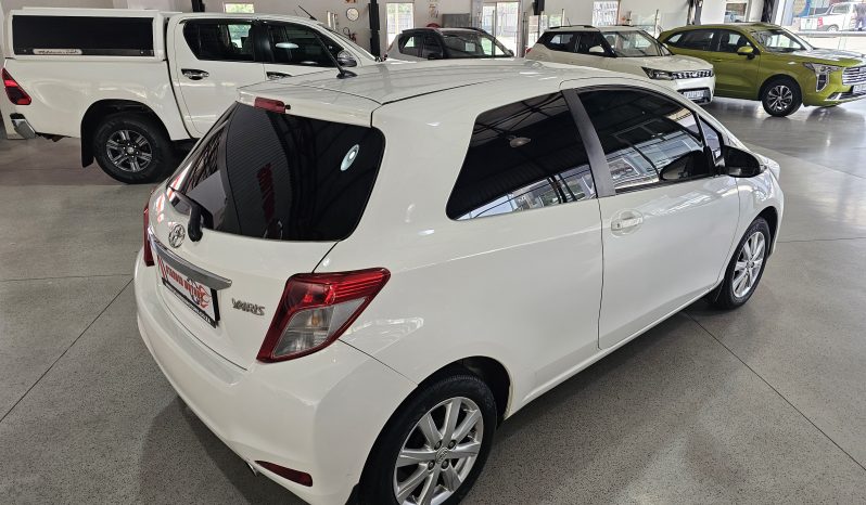 2012 Toyota Yaris 1.0 XR 3dr full