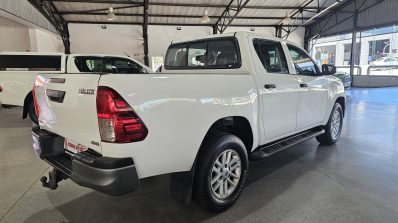 2017 Toyota Hilux 2.4 GD6 SRX D/C 4×4