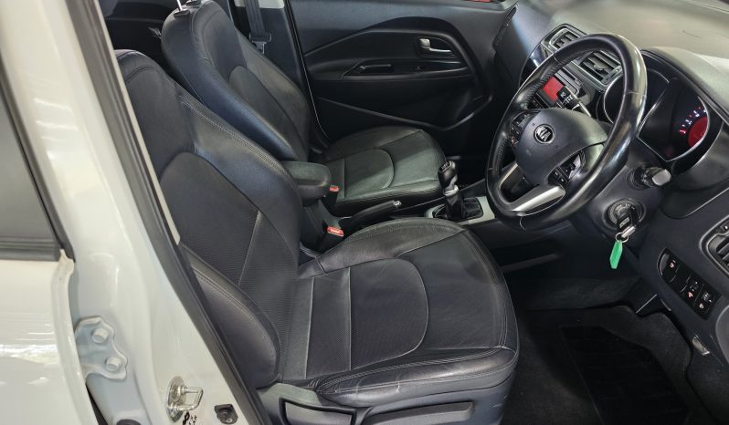 2016 Kia Rio 1.4 Tec Sedan full