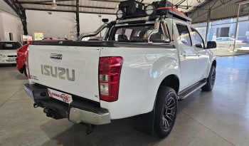 2015 Isuzu KB 300 D-Teq D/C 4×4 LX full