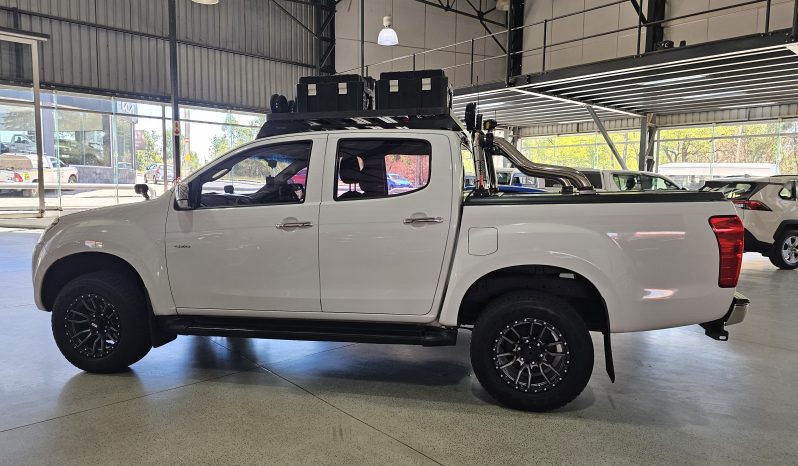 2015 Isuzu KB 300 D-Teq D/C 4×4 LX full