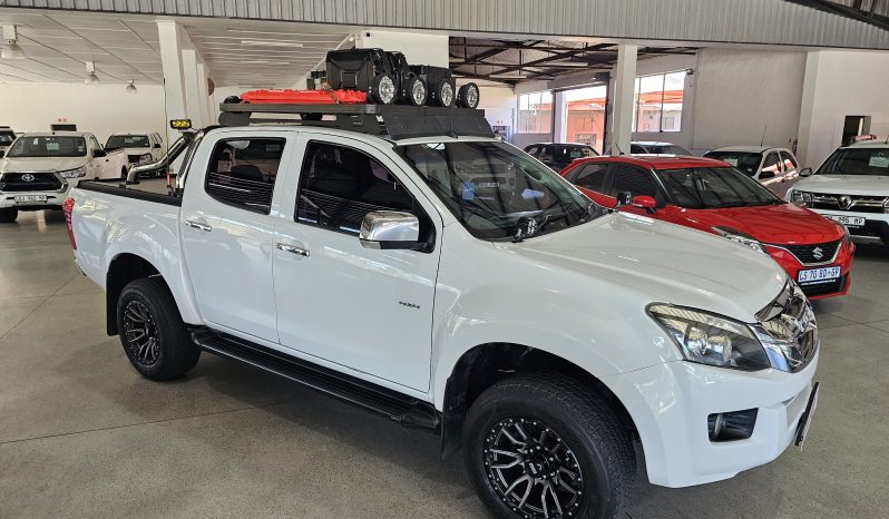 2015 Isuzu KB 300 D-Teq D/C 4×4 LX full