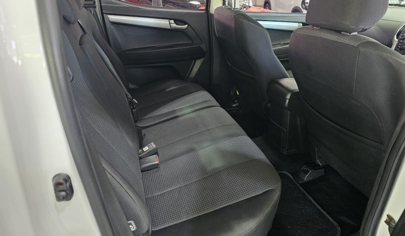 2015 Isuzu KB 300 D-Teq D/C 4×4 LX full