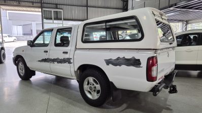 2005 Nissan Hardbody 2.7 D D/C