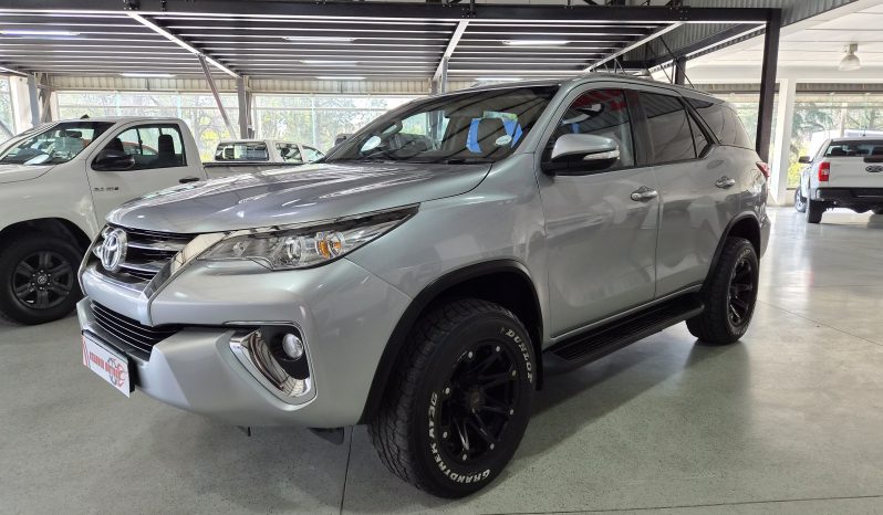 2017 Toyota Fortuner 2.4 GD6 A/T full