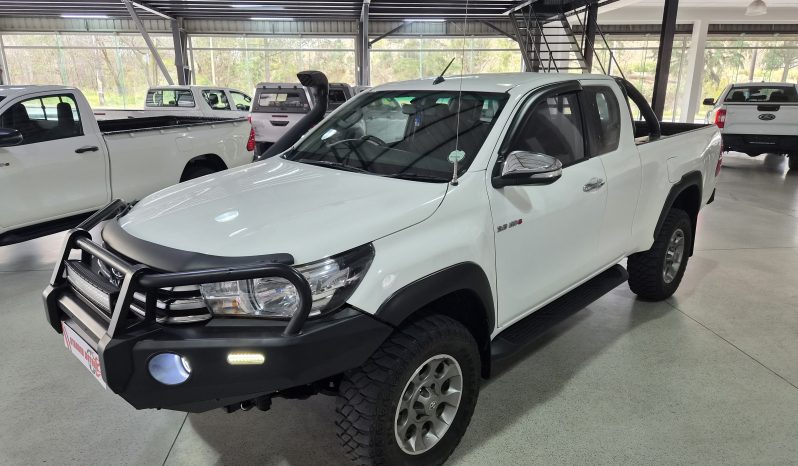 2017 Toyota Hilux 2.8 GD6 Xtra Cab 4×4 Raider full