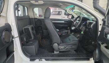 2017 Toyota Hilux 2.8 GD6 Xtra Cab 4×4 Raider full