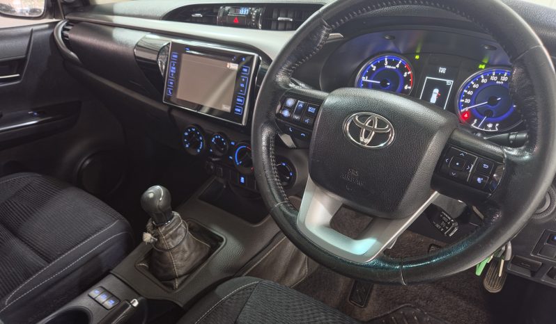 2017 Toyota Hilux 2.8 GD6 Xtra Cab 4×4 Raider full