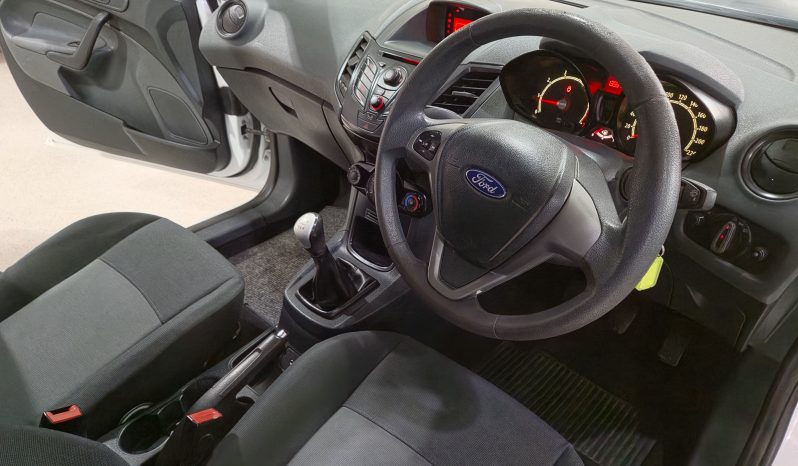 2010 Ford Fiesta 1.6i Ambiente 5dr full