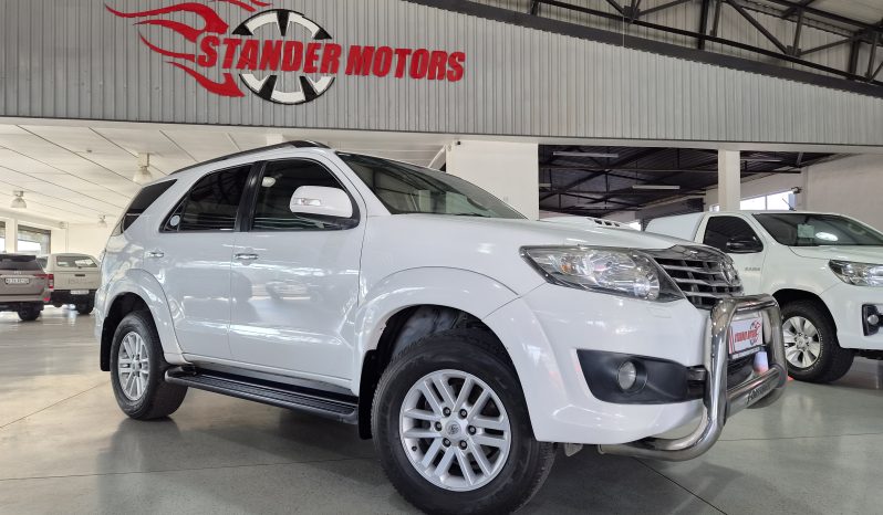 2011 Toyota Fortuner 3.0 D-4D Auto full