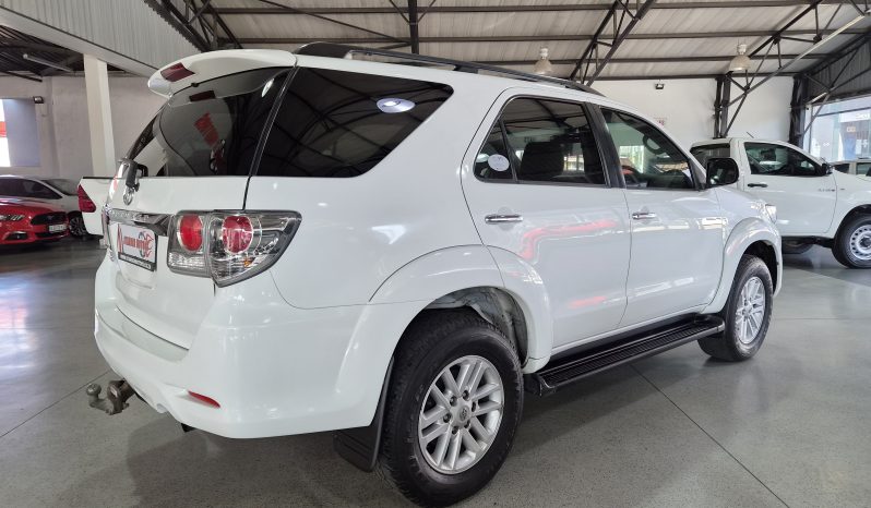 2011 Toyota Fortuner 3.0 D-4D Auto full