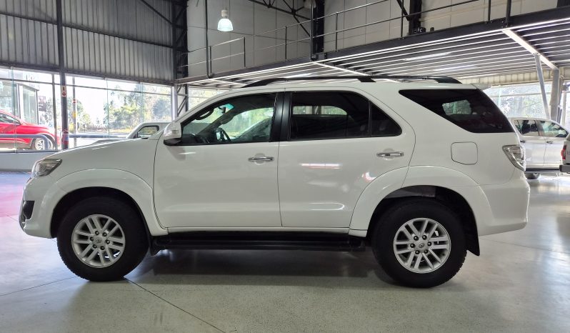 2011 Toyota Fortuner 3.0 D-4D Auto full