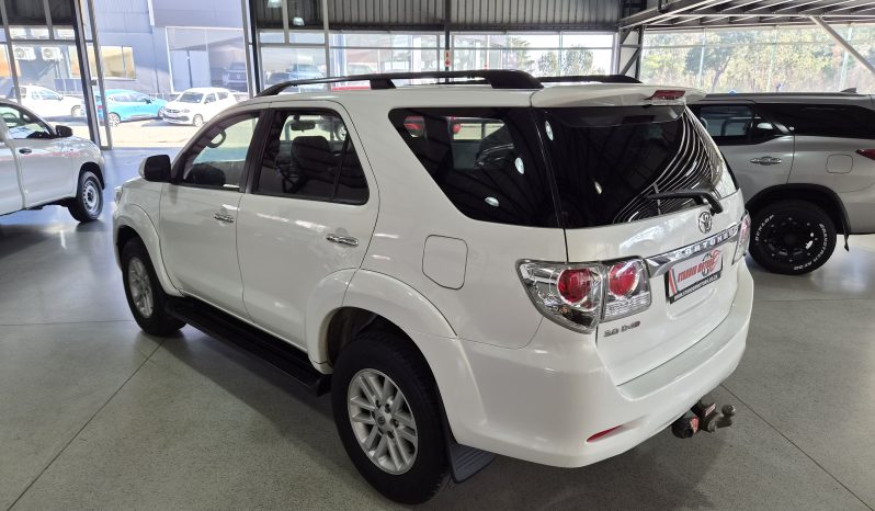 2011 Toyota Fortuner 3.0 D-4D Auto full