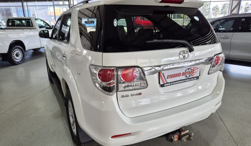 2011 Toyota Fortuner 3.0 D-4D Auto full