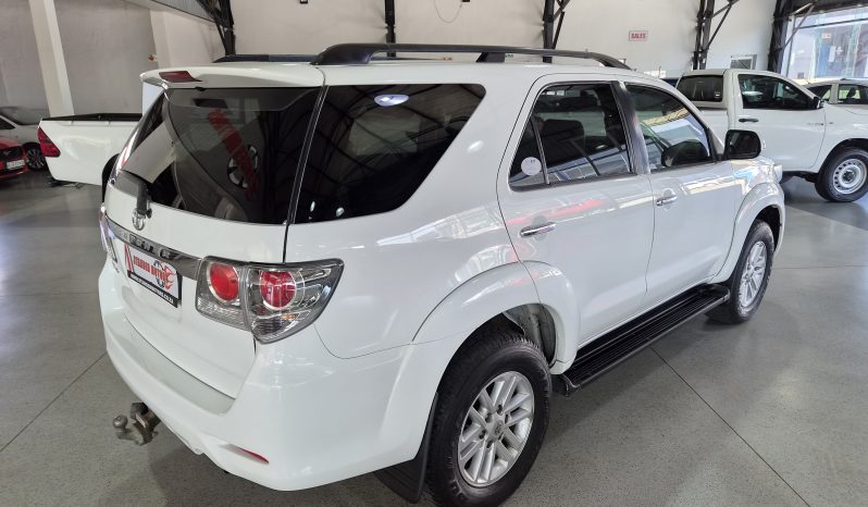 2011 Toyota Fortuner 3.0 D-4D Auto full