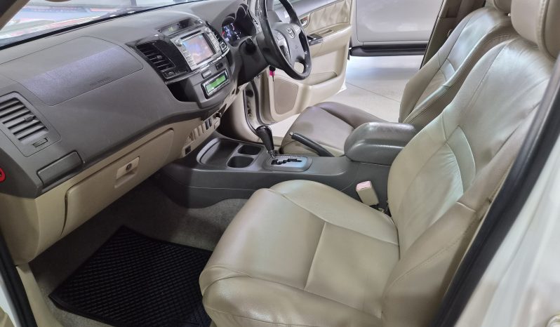 2011 Toyota Fortuner 3.0 D-4D Auto full
