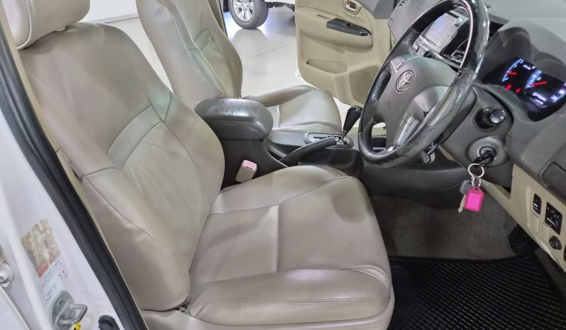 2011 Toyota Fortuner 3.0 D-4D Auto full