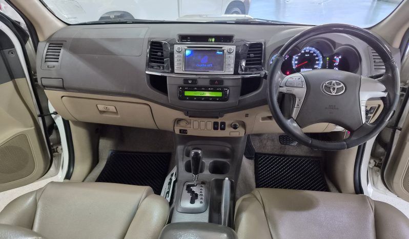 2011 Toyota Fortuner 3.0 D-4D Auto full