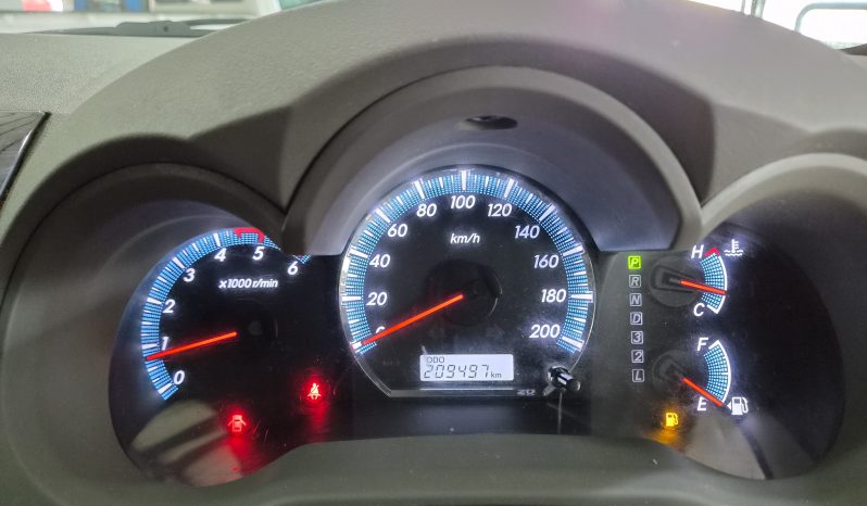2011 Toyota Fortuner 3.0 D-4D Auto full