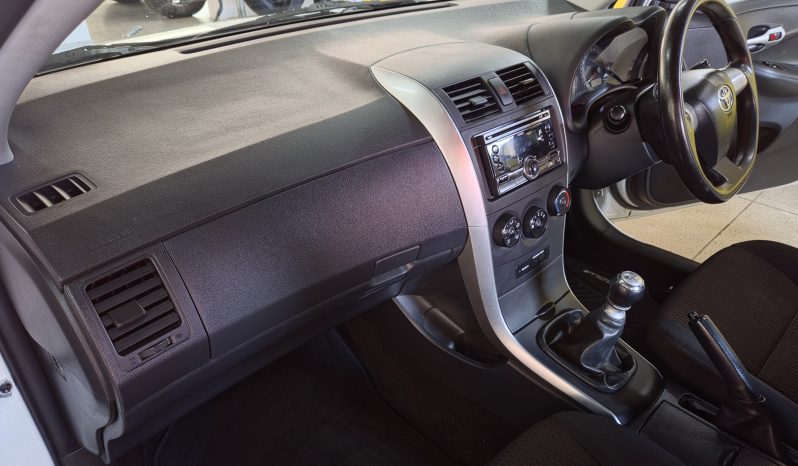 2015 Toyota Corolla Quest 1.6 full