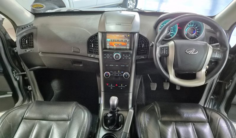 2018 Mahindra XUV500 2.2 CRDe W8 AWD full