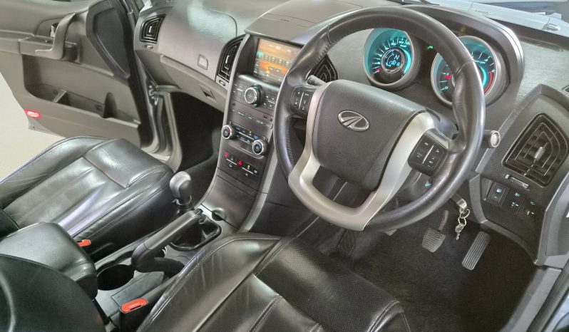 2018 Mahindra XUV500 2.2 CRDe W8 AWD full