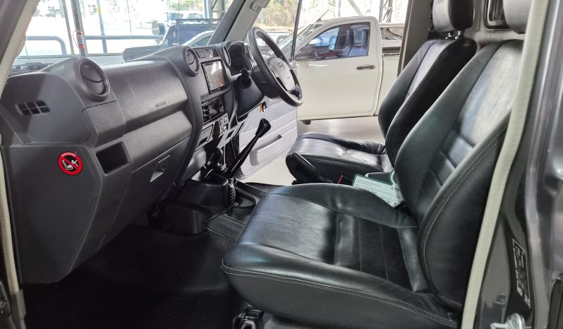 2015 Toyota Land Cruiser 4.5 D-4D V8 S/C full