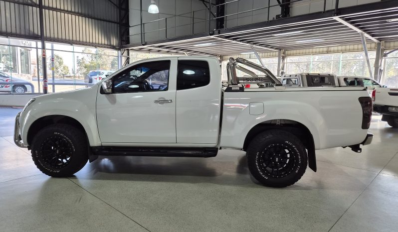 2015 Isuzu KB300 D-Teq Extended Cab LX full