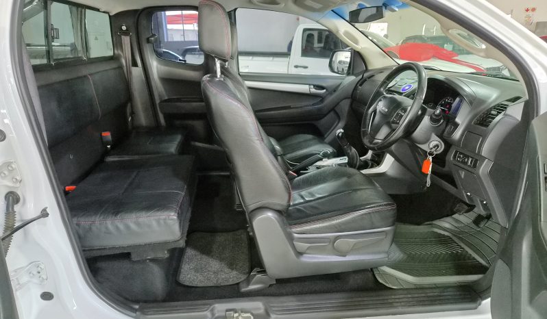 2015 Isuzu KB300 D-Teq Extended Cab LX full