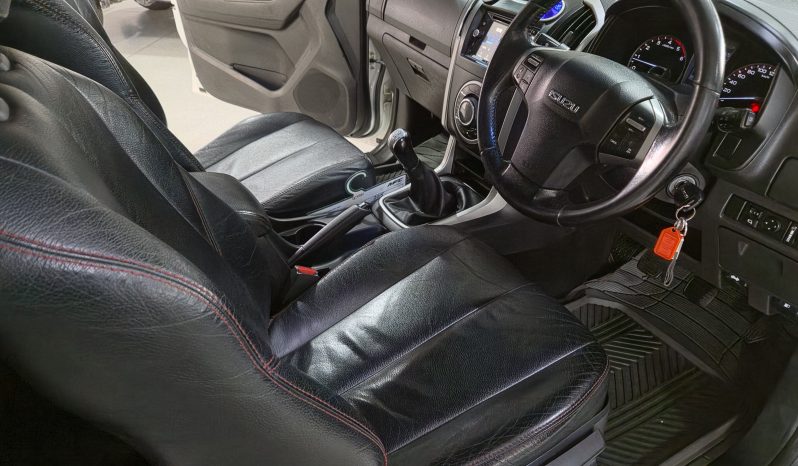2015 Isuzu KB300 D-Teq Extended Cab LX full