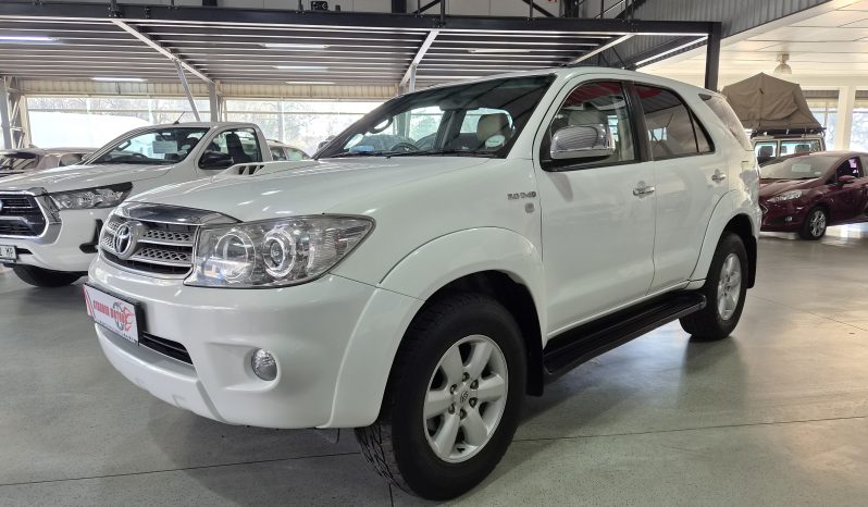 2010 Toyota Fortuner 3.0 D-4D 4×4 Auto full