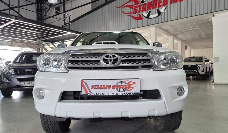 2010 Toyota Fortuner 3.0 D-4D 4×4 Auto full