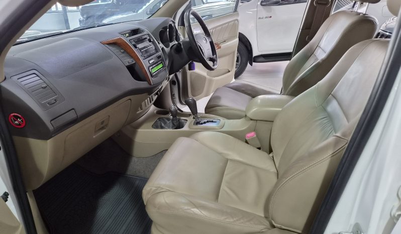 2010 Toyota Fortuner 3.0 D-4D 4×4 Auto full