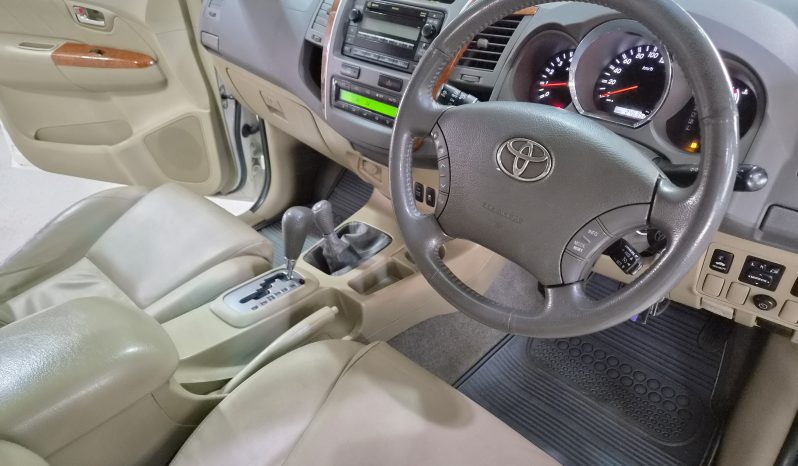 2010 Toyota Fortuner 3.0 D-4D 4×4 Auto full
