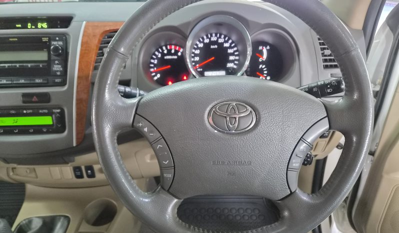 2010 Toyota Fortuner 3.0 D-4D 4×4 Auto full