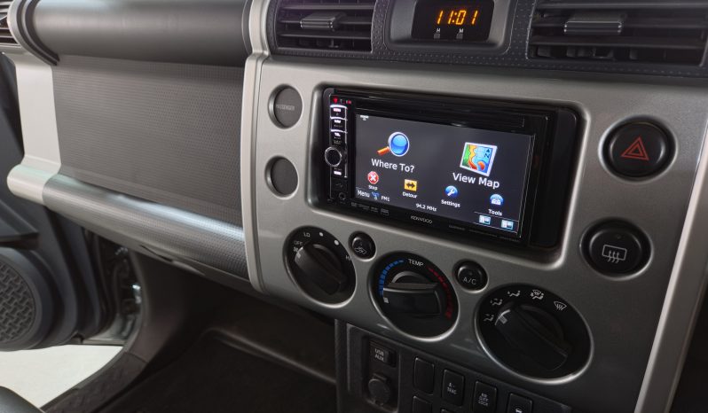 2012 Toyota FJ Cruiser 4.0 V6 full