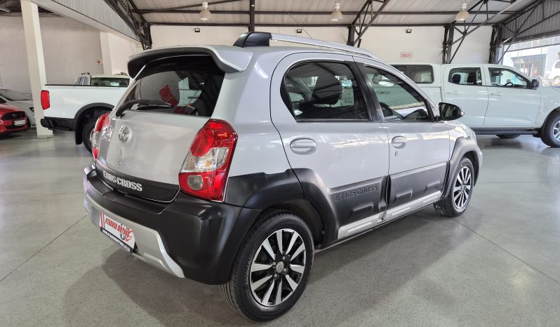 2016 Toyota Etios Cross 1.5 XS 5dr full