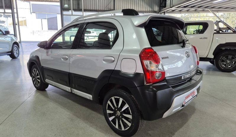 2016 Toyota Etios Cross 1.5 XS 5dr full